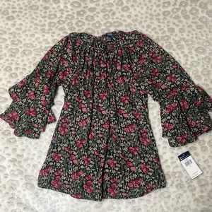 Women’s long sleeves with flutter flowy top